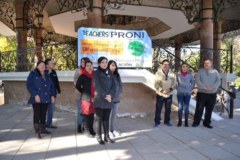En varias ocasiones los docentes de Inglés han pedido regularizar su situación contractual.