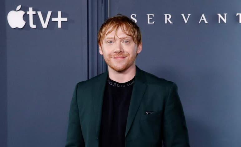 Rupert Grint, conocido por interpretar a “Ron Weasley” en la exitosa saga de Harry Potter, anunció que será padre primerizo junto a la actriz Georgia Groome. (ARCHIVO)