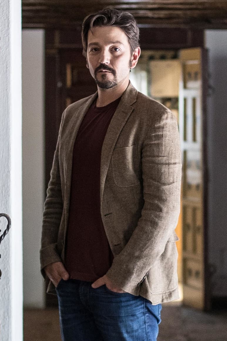 En familia. Tras superar al COVID-19, los hijos del actor Diego Luna pudieron pasar unos días en casa de su papá.
