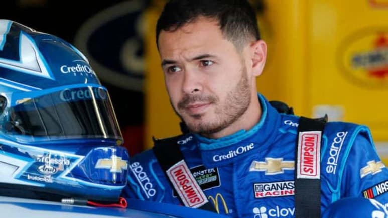 Kyle Larson, fue despedido por su escudería, apenas dos días después de realizar el insulto y un día más tarde de ser suspendido. (CORTESÍA)