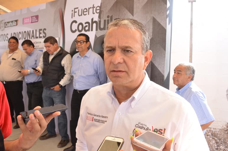 Francisco Saracho Navarro, titular de la Secretaría de Inclusión y Desarrollo Social en Coahuila, dio a conocer que durante la reunión del subcomité de salud en la región norte de Coahuila; se contabilizaron los respiradores con los que se cuentan. (ARCHIVO)