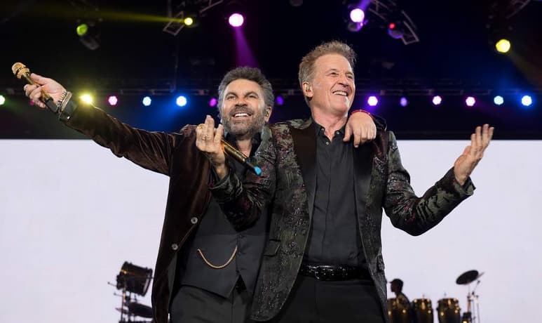 Emmanuel y Mijares anunciaron, a través de sus cuentas de Instagram, la noche del miércoles pasado, que ofrecerán un concierto en línea en fecha proxima, del que esperan afinar detalles técnicos, para salvar todas las restricciones que impone la cuarentena por la pandemia del coronavirus. (ARCHIVO)