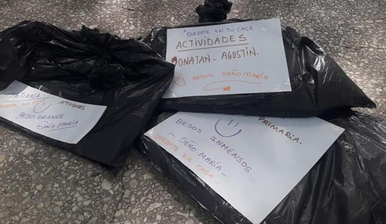 Por medio de Facebook la maestra dio a conocer cómo está repartiendo las tareas y materiales a sus alumnos durante la cuarentena (CAPTURA) 