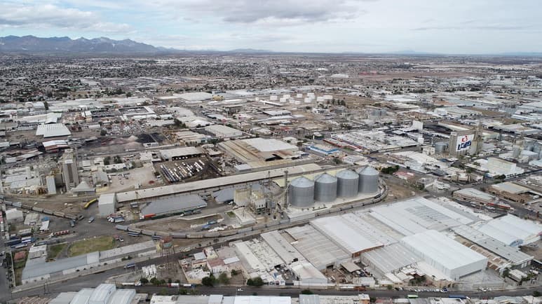El presidente de la Canacintra explicó que en la región hay un 50 por ciento de socios que han suspendido su operación a raíz de la contingencia por COVID-19,. (ARCHIVO)