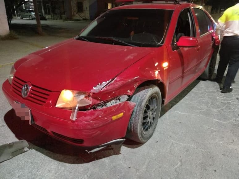 El accidente sucedió la noche del viernes, en el cruce de la calzada Canal de la Concha y calle Aspe, del fraccionamiento Pedregal del Valle. (ARCHIVO)
