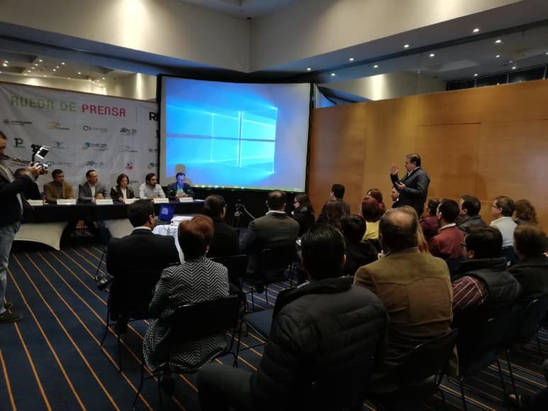 Un 32 por ciento de los encuestados dijo que la principal función de los regidores es 'ayudar/dar apoyos a la población'. (ARCHIVO)