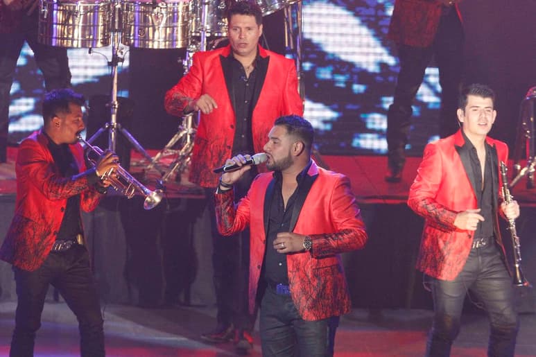 Los retan. El cantante Julio Preciado retó a que la agrupación se sumara para apoyar a los músicos de a pie de Mazatlán. (ARCHIVO)
