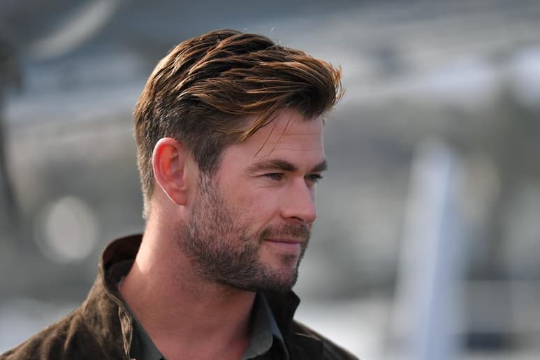 Personaje. En la película Misión rescate, el actor encarna al mercenario 'Tyler Rake'.