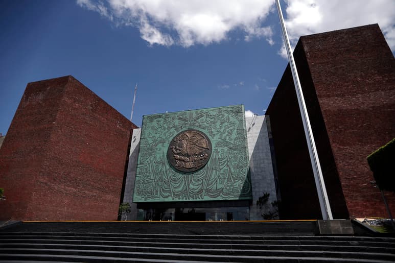 Opositores en el Congreso acusaron al presidente de aprovecharse de la emergencia sanitaria.