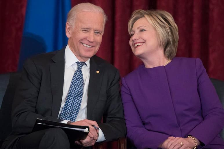 La excandidata presidencial demócrata Hillary Clinton respaldó este martes la candidatura presidencial del exvicepresidente Joe Biden, a quien describió como un colega, amigo y el líder que Estados Unidos necesita en este momento. (ARCHIVO)