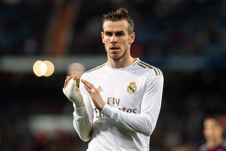 Mientras el coronavirus mantiene en pausa al mundo del deporte, los recuerdos han comenzado a brotar y Gareth Bale se encargó de recrear uno de los más gratos de su carrera. (ARCHIVO)