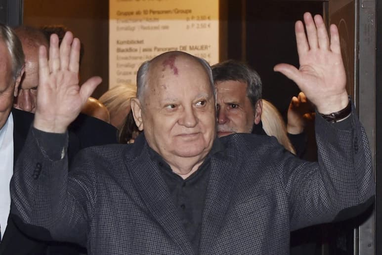 En abril de 1985, precisamente hace 35 años, el entonces líder de la URSS, Mijaíl Gorbachov, anunció el inicio del proceso del cambio radical del sistema político y social del país comunista que pasó a ser conocido como la perestroika y que culminaría con la disolución de la Unión Soviética. Sputnik recuerda cómo fue este experimento fallido. (ARCHIVO)