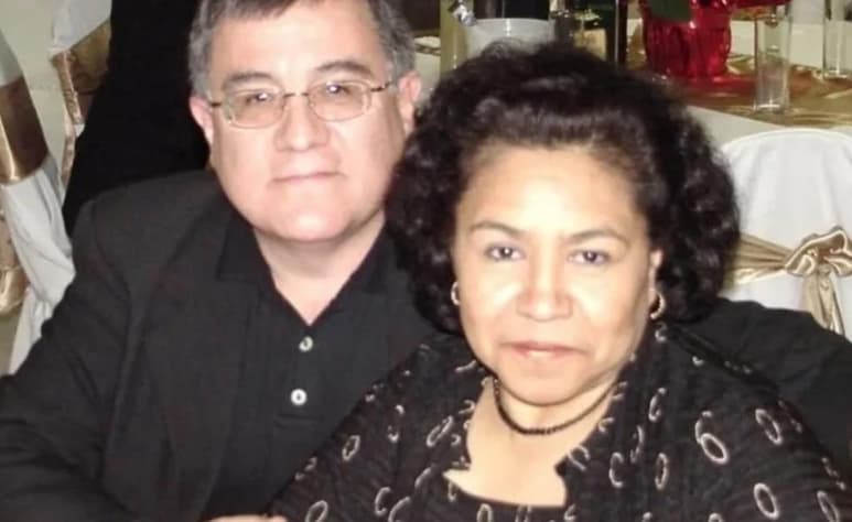 La médico pediatra Suzete Ramos dijo con profunda tristeza que su papá le decía que debían informar sobre lo que les estaba ocurriendo; en la familia surgió un brote intrafamiliar, pues ella también está positiva a coronavirus.
(ESPECIAL)
