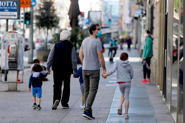 El número de contagios totales desde que se detectó el primer caso autóctono el 21 de febrero asciende a 29,328, con 1,900 nuevos casos desde el viernes, una cifra en la línea de los últimos días, según los datos de hoy de Protección Civil.
(ARCHIVO)