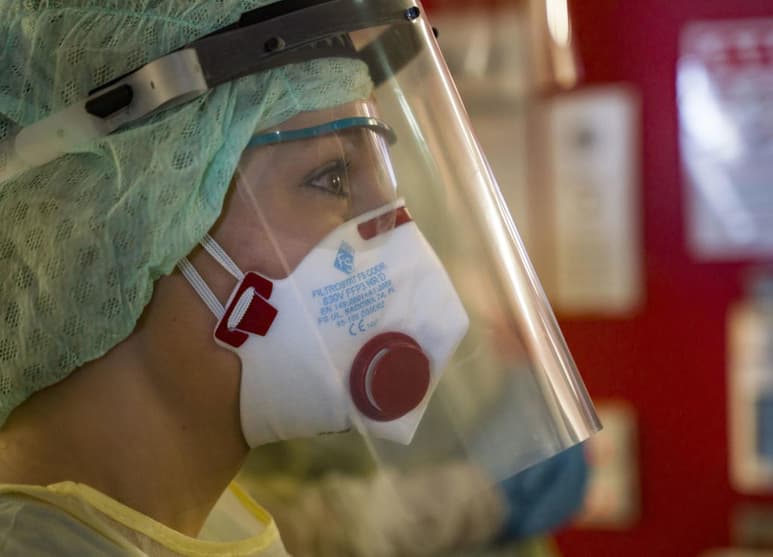 Un estudio realizado en la localidad alemana de Gangelt, considerada como el 'Wuhan alemán' por ser uno de los principales centros de la pandemia en el país, llega a la conclusión de que el número de contagios de coronavirus podría tener que multiplicarse por 10. (ARCHIVO)