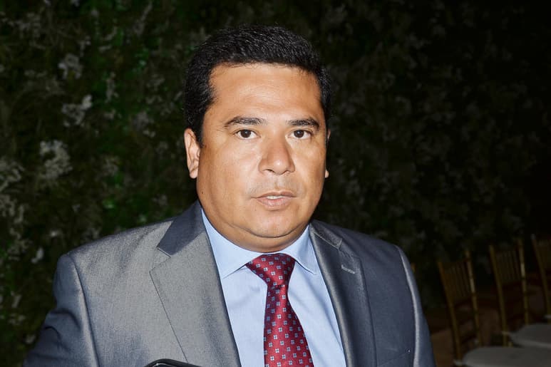 Ante las estafas que se han registrado a ciudadanos a quien piden dinero para activar programas sociales, el representante del Gobierno Federal en Coahuila, Reyes Flores Hurtado, alertó a la población y aclaró que los trabajadores de la Secretaría de Bienestar no piden dinero y el acceso a cualquier programa se comprueba directo en las oficinas o números telefónicos de la institución. (ARCHIVO)