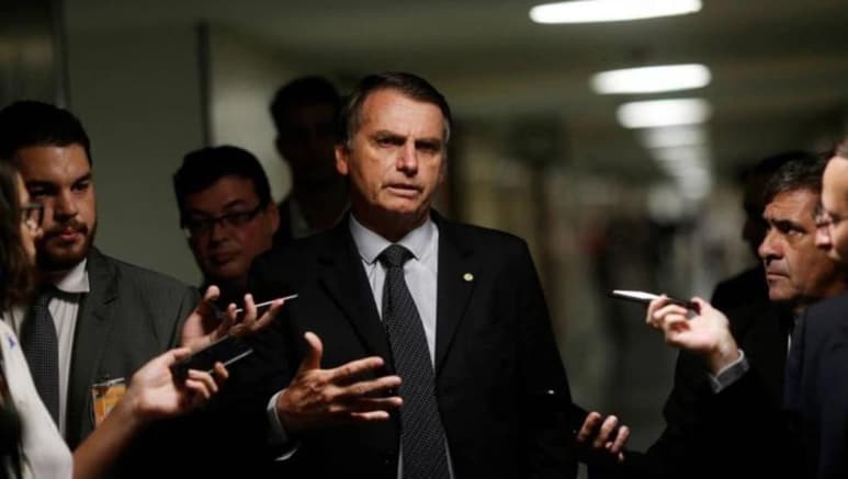 Este lunes, Bolsonaro (foto) comentó esos incidentes y dijo no haberlos visto, pese a ocurrir a escasos metros de él. (ARCHIVO)