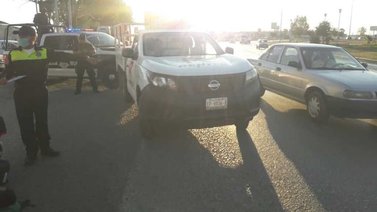 Por todos lados los agentes de Tránsito y Vialidad andan levantando infracciones a medio mundo. (EL SIGLO DE TORREÓN)