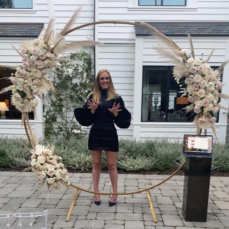 Reacción. La cantante Adele encendió Instagram luego de publicar la instantánea en su perfil. (ESPECIAL)