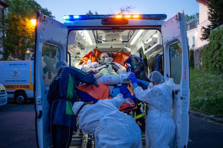 Francia superó este viernes la cifra de 26,000 muertos por coronavirus, tras sumar 243 más en las últimas 24 horas. (EFE)