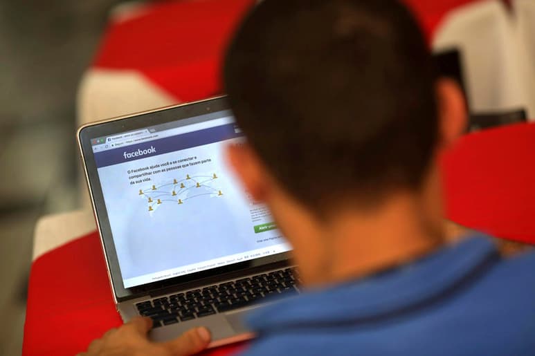 En plataformas como las redes sociales, la desinformación y sus lamentables consecuencias están tan solo a un click de distancia. (ARCHIVO)