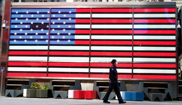 Estados Unidos superó este lunes la barrera de las 80,000 muertes a causa del COVID-19, una enfermedad que deja un total de 1,344,512 contagiados en el país más golpeado por la pandemia. (EFE)
