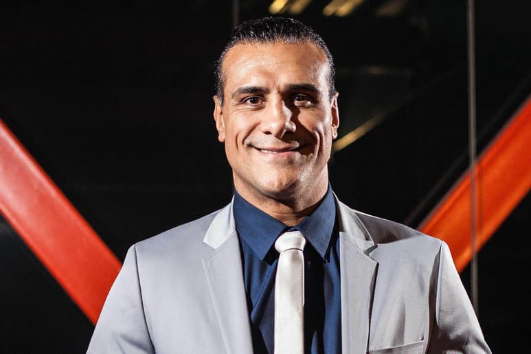 La víctima señala que la exestrella de la WWE explotó la noche del 3 de mayo acusándola de engañarlo con otros hombres. (EL UNIVERSAL)