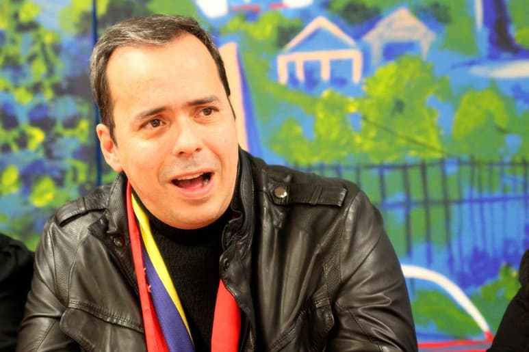 Guaidó dijo que aceptó las renuncias de Juan José Rendón (foto) y Sergio Vergara. (ARCHIVO) 