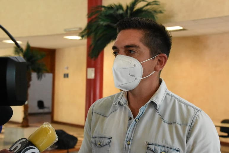 Hizo un llamado al alcalde a que se coordinen y que sean humildes “porque Torreón no se puede aislar del resto de la realidad ni de la autoridad estatal ni de la autoridad del gobierno de México”.
(EL SIGLO COAHUILA)