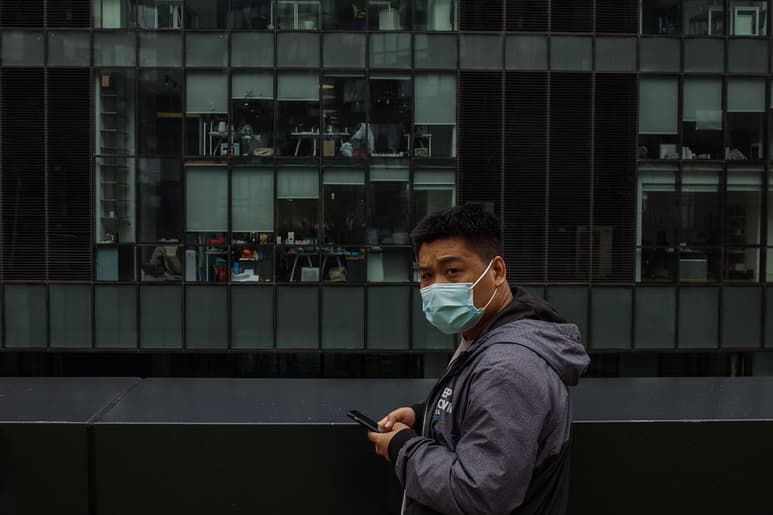 China se ha movido rápidamente para eliminar todo foco del patógeno tan pronto como aparece. (ARCHIVO)