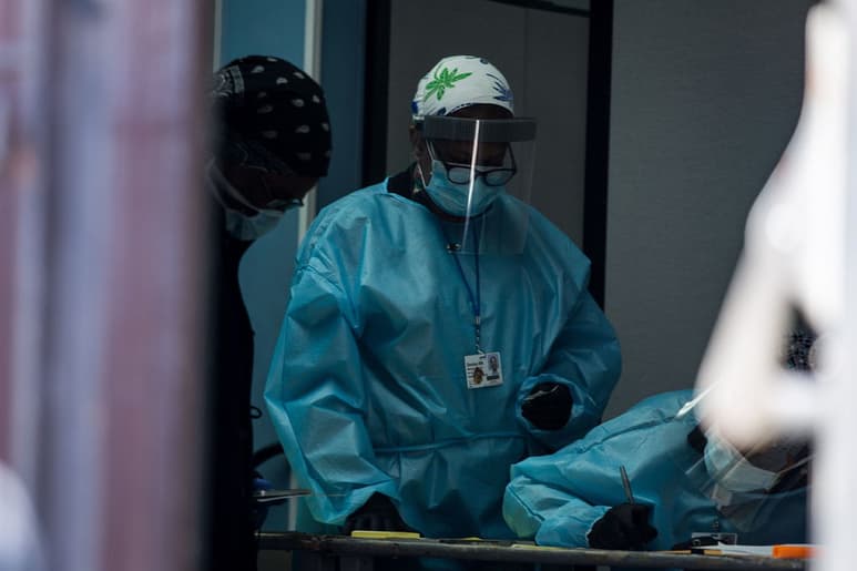 El país es el epicentro actual de la pandemia, al liderar a nivel mundial tanto el número de contagios como el de muertos. (EFE) 