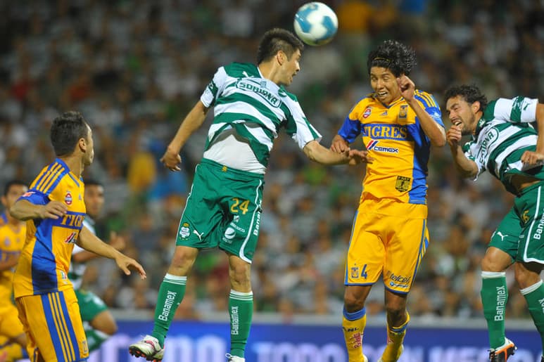 Esta noche TV Azteca revivirá la semifinal de vuelta del Clausura 2012 entre Santos Laguna y Tigres de la UANL, uno de los partidos más recordados por la afición lagunera. (ARCHIVO)