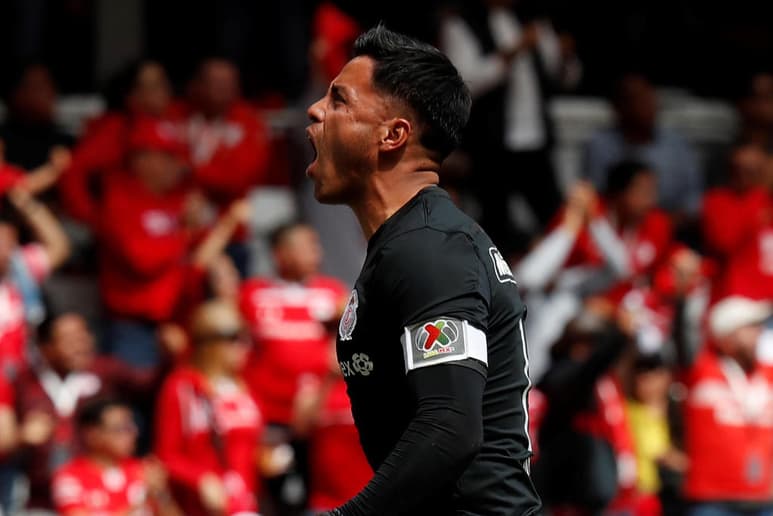 Alfredo Talavera, portero y capitán del Toluca, aseguró que los futbolistas acatarán la determinación de los federativos. (ARCHIVO)