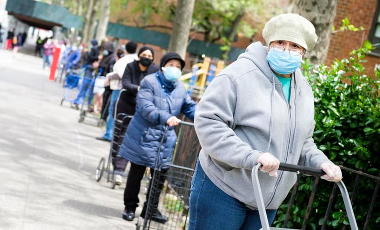 Los Centros para el Control y Prevención de Enfermedades (CDC, por sus siglas en inglés) de Estados Unidos emitieron sus recomendaciones para la apertura de negocios, escuelas, así como comunidades y estados tras los confinamientos por la pandemia de COVID-19. (ARCHIVO)