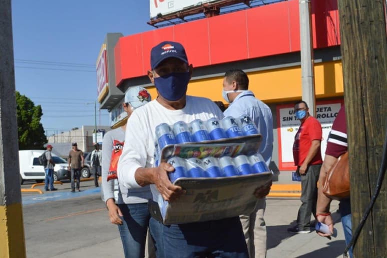 La fabricación de cerveza en la Ciudad de México podrá darse el próximo 15 de junio, además de que se espera que el 1 de junio la autoridad reevalúe reactivar la producción de esta bebida en todo el país. (ARCHIVO)