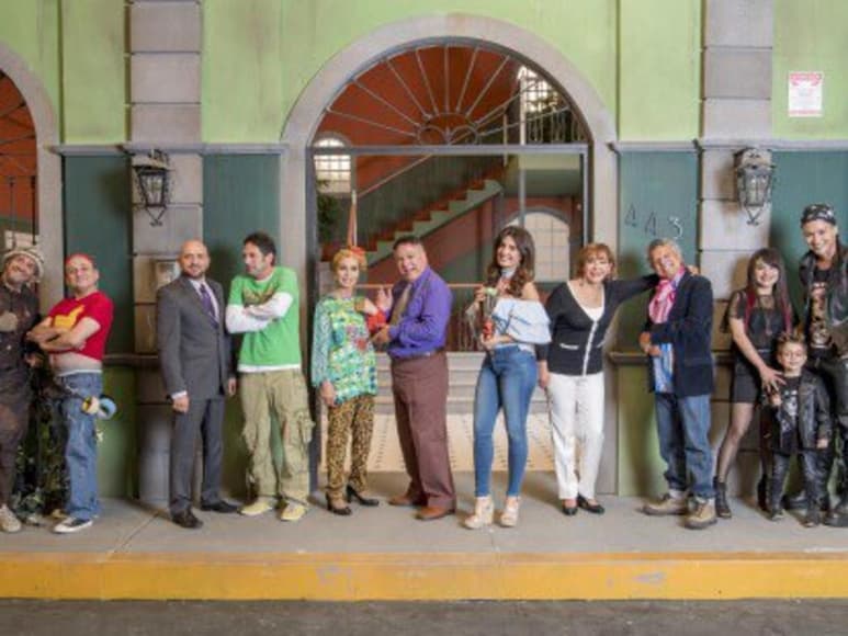 El elenco de la serie de comedia Vecinos, regresará al foro para grabar su novena temporada, en la que retratará la realidad del COVID-19 con humor, pero con mucho respeto también, dice la producción del programa. (ARCHIVO)