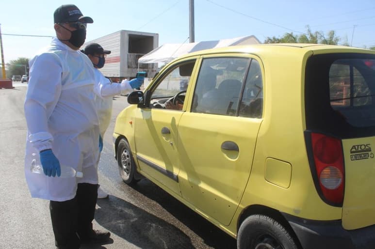 Mencionó que se siguen haciendo perifoneos sanitizaciones y entregando cubrebocas a las personas en la calle pero muchos no las usan debidamente. (DIANA GONZÁLEZ)