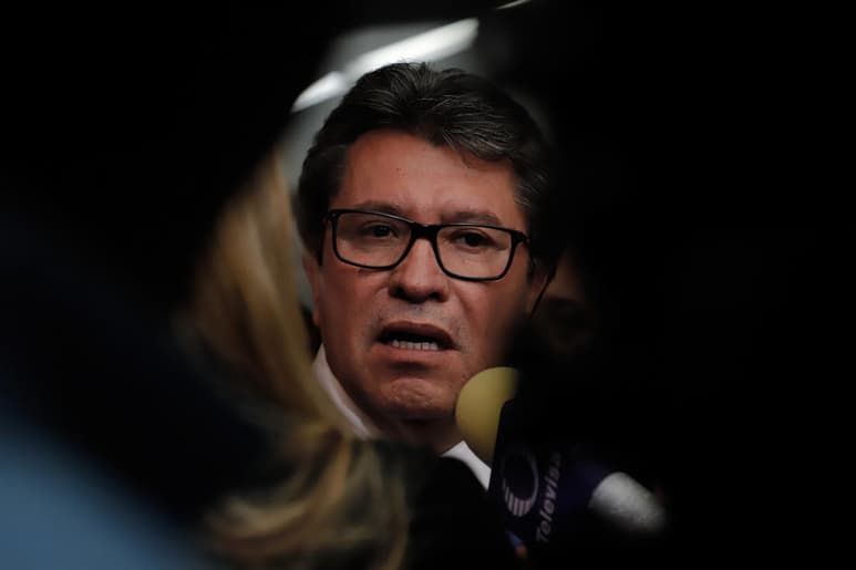 El senador Ricardo Monreal Ávila ofreció revisar la iniciativa de diputados federales que proponen la desaparición de fideicomisos, entre ellos los vinculados al cine mexicano como Fidecine. (ARCHIVO)