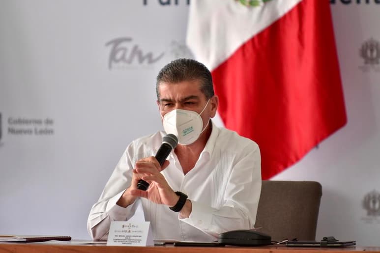 El gobernador Miguel Riquelme dijo que este sábado se reunirá  en Torreón con la directiva del Santos Laguna para revisar los protocolos que se instalaron luego de que se diagnosticaron 12 jugadores contagiados de  coronavirus. (ARCHIVO)