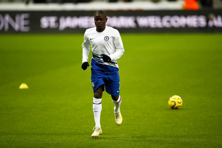N'golo Kanté no quiso entrenar en las instalaciones del equipo por riesgo a contagiarse. (ARCHIVO)