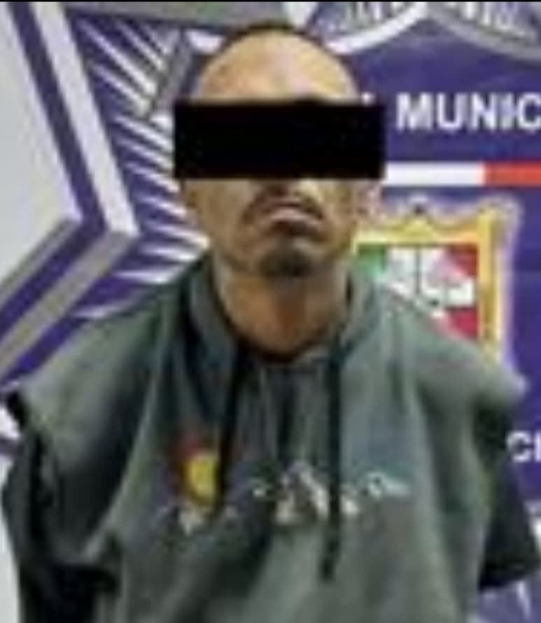 El sujeto fue detenido por elementos de la Policía Municipal.