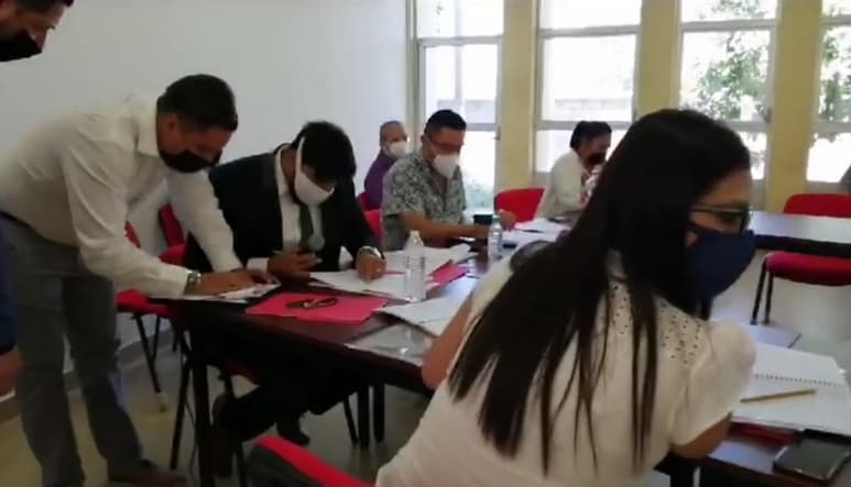 El Cabildo en pleno de Matamoros desaprueba el último informe financiero correspondiente al mes de abril. Los integrantes denuncian inconsistencias. (EL SIGLO DE TORREÓN)