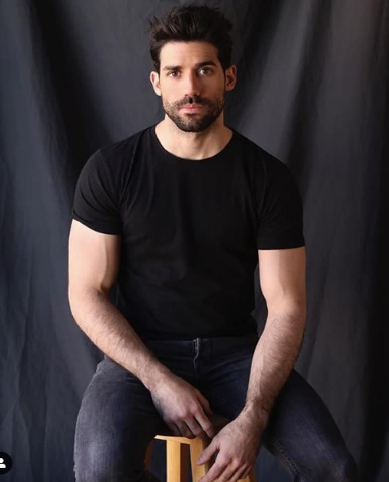 Comienza. Su carrera como modelo empujado por un amigo que le sugirió abrir Instagram.