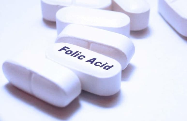 El folato, mejor conocido como ácido fólico, es un tipo de vitamina B y al igual que la vitamina B12, es necesario para la formación de los glóbulos rojos y para sintetizar el material genético de las células. (ESPECIAL) 