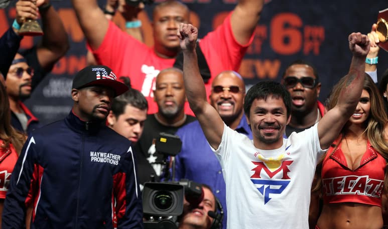 Manny Pacquiao considera que el estadunidense Floyd Mayweather le tiene envidia. (ARCHIVO)