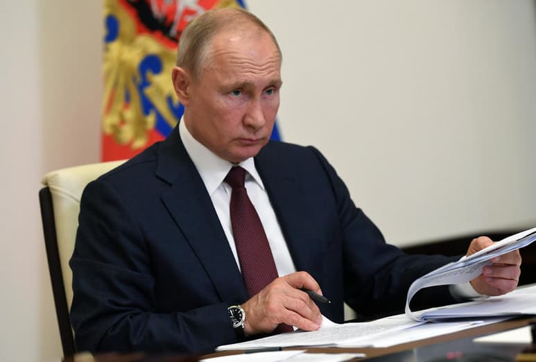 El presidente ruso, Vladimir Putin, anunció hoy que el llamado Desfile de la Victoria, que conmemora los 75 años que se cumplen tras el final de la Segunda Guerra Mundial, se realizará el 24 de junio tras ser aplazado el 9 de mayo por la pandemia de COVID-19. (EFE)