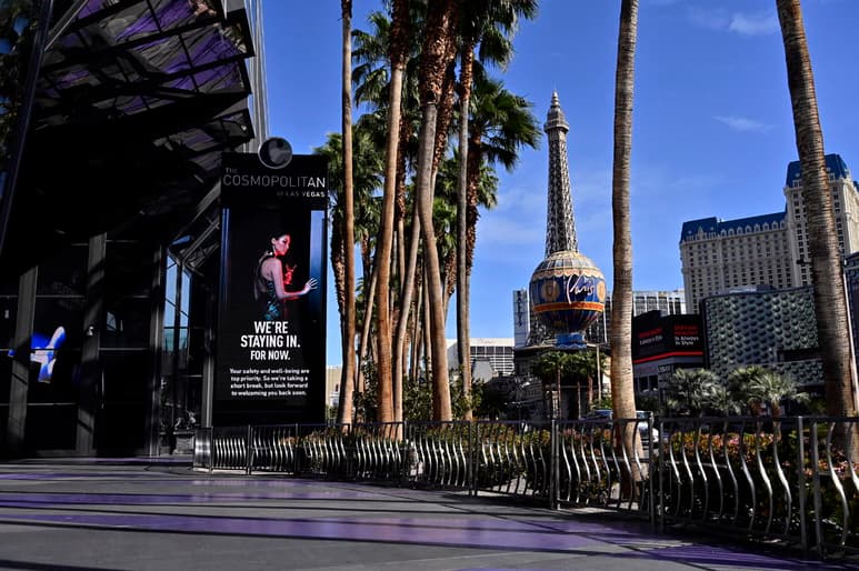 Los casinos de Las Vegas cerraron a mediados de marzo debido a la pandemia del coronavirus, que en Nevada ha supuesto el contagio a cerca de 8,000 personas y ha causado la muerte a 396 pacientes de COVID-19. (EFE)