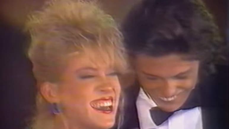 Yuri reveló en una entrevista para el programa chileno 'Con Amigos en casa', que Luis Miguel la ayudó a escaparse de su hogar para irse con el que sería su primer esposo Fernando Iriarte. (ESPECIAL)