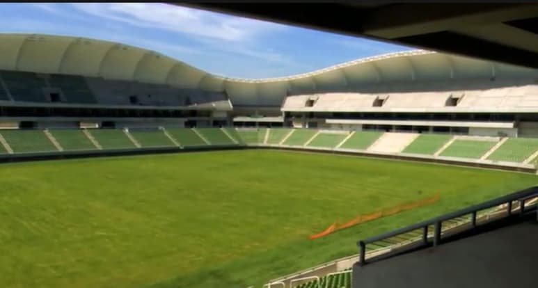 El primer mandatario, señaló que la mejor opción para que el futbol llegara al puerto, es esta, la de cambiar una franquicia de sede. (ESPECIAL)