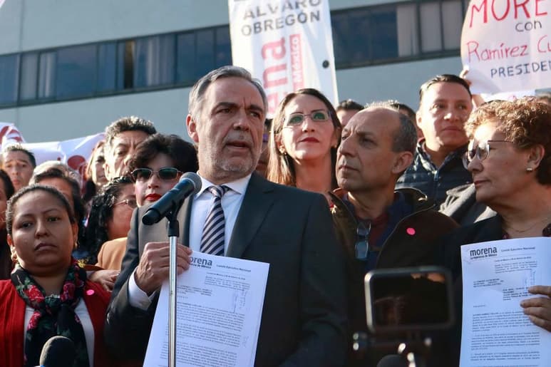 El dirigente nacional de Morena, Alfonso Ramírez Cuéllar, dijo que si no gusta que sea el Inegi la institución que mida la concentración de riqueza en el país, entonces que lo haga el Banco de México, el caso es no dejar ya de medir las grandes fortunas. (ARCHIVO)